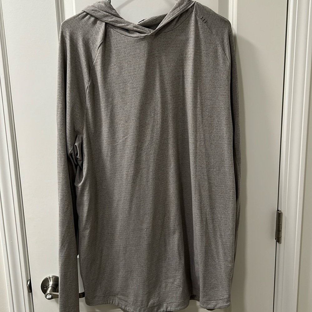 Lululemon license to train hoodie